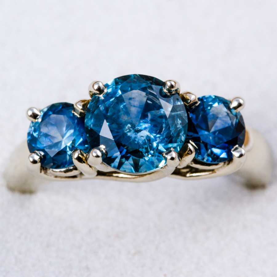blue sapphire ring for ladies